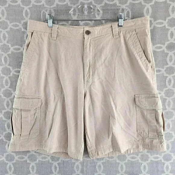 Columbia omni shade Outdoor Beige Cargo Shorts Men's 38x10 - Picture 1 of 9